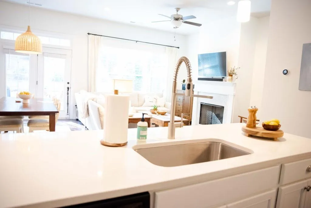 5730 Taylor Way, Sandy Springs, Georgia 30342, 3 Bedrooms Bedrooms, ,2 BathroomsBathrooms,Residential,Sold,5730 Taylor Way,6865869