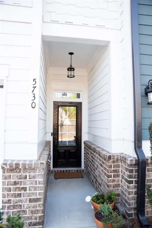 5730 Taylor Way, Sandy Springs, Georgia 30342, 3 Bedrooms Bedrooms, ,2 BathroomsBathrooms,Residential,Sold,5730 Taylor Way,6865869