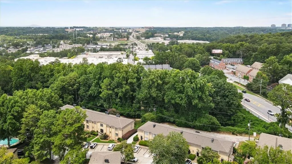 5400 Roswell Road Unit O5, Atlanta, Georgia 30342, 2 Bedrooms Bedrooms, 0 ,1 BathroomBathrooms,Residential,For Sale,5400 Roswell Road Unit O5,7813771
