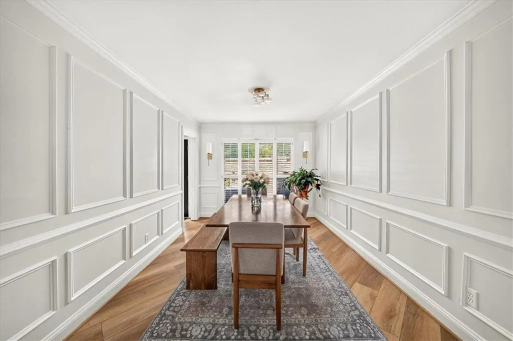 5400 Roswell Road Unit O5, Atlanta, Georgia 30342, 2 Bedrooms Bedrooms, 0 ,1 BathroomBathrooms,Residential,For Sale,5400 Roswell Road Unit O5,7813771