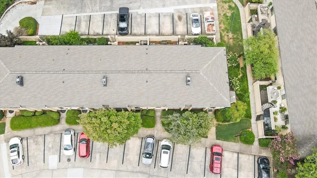 5400 Roswell Road Unit O5, Atlanta, Georgia 30342, 2 Bedrooms Bedrooms, 0 ,1 BathroomBathrooms,Residential,For Sale,5400 Roswell Road Unit O5,7813771