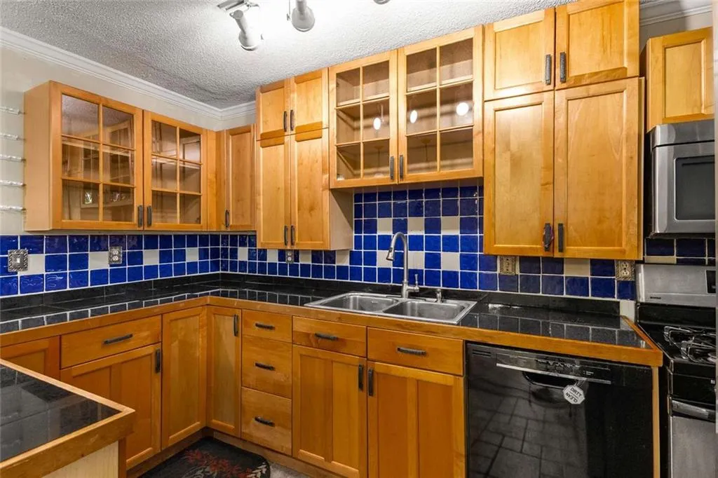 115 Biscayne Drive Nw Unit E3, Atlanta, Georgia 30309, 3 Bedrooms Bedrooms, ,2 BathroomsBathrooms,Residential,For Sale,115 Biscayne Drive Nw Unit E3,7600369