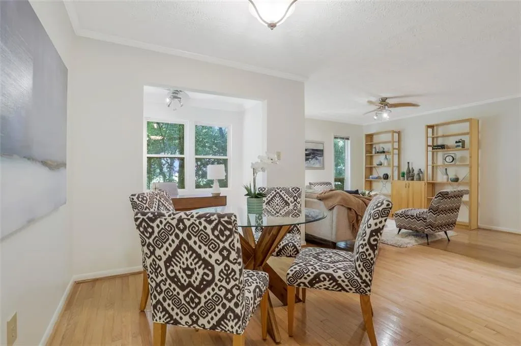 5157 Roswell Road Unit 1, Atlanta, Georgia 30342, 1 Bedroom Bedrooms, ,1 BathroomBathrooms,Residential,Sold,5157 Roswell Road Unit 1,6932471