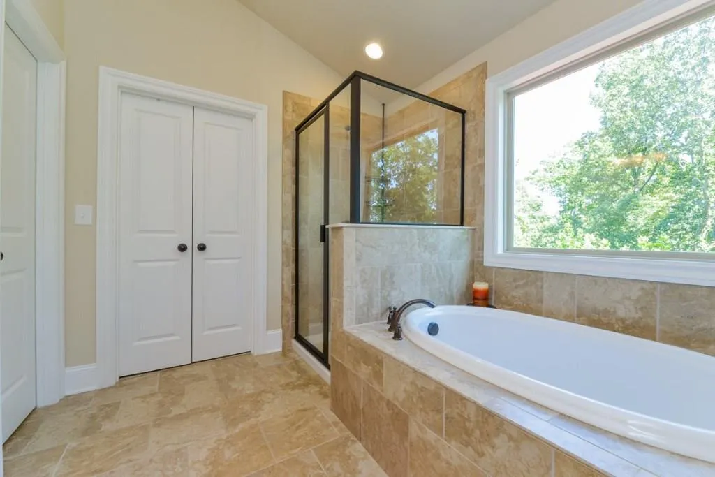 7885 Highland Bluff, Atlanta, Georgia 30328, 5 Bedrooms Bedrooms, ,3 BathroomsBathrooms,Residential,Sold,7885 Highland Bluff,5596831