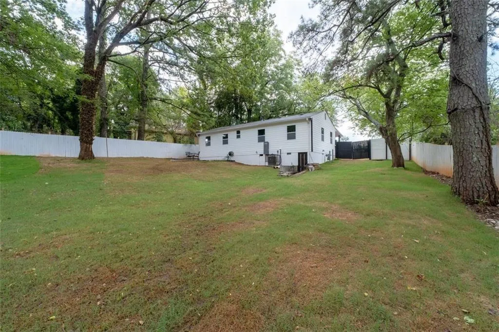 2193 Abner Place Nw, Atlanta, Georgia 30318, 3 Bedrooms Bedrooms, ,2 BathroomsBathrooms,Residential,For Sale,2193 Abner Place Nw,7628267