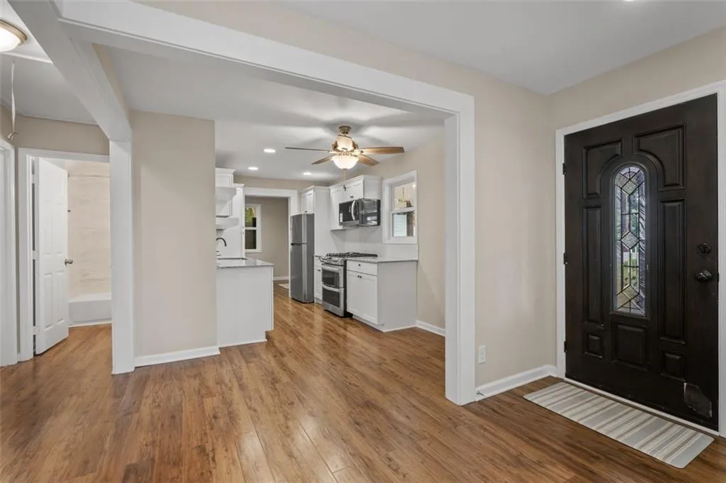 2193 Abner Place Nw, Atlanta, Georgia 30318, 3 Bedrooms Bedrooms, ,2 BathroomsBathrooms,Residential,For Sale,2193 Abner Place Nw,7628267