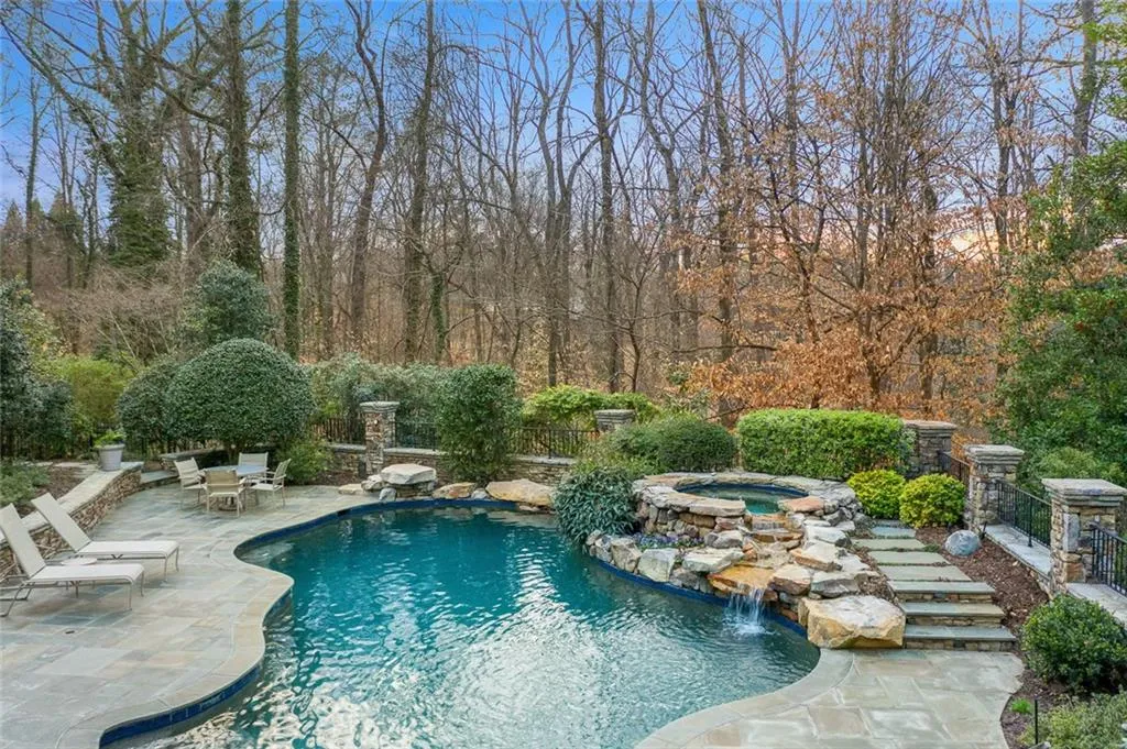 4711 Northside Drive, Sandy Springs, Georgia 30327, 5 Bedrooms Bedrooms, ,5 BathroomsBathrooms,Residential,Sold,4711 Northside Drive,6517376
