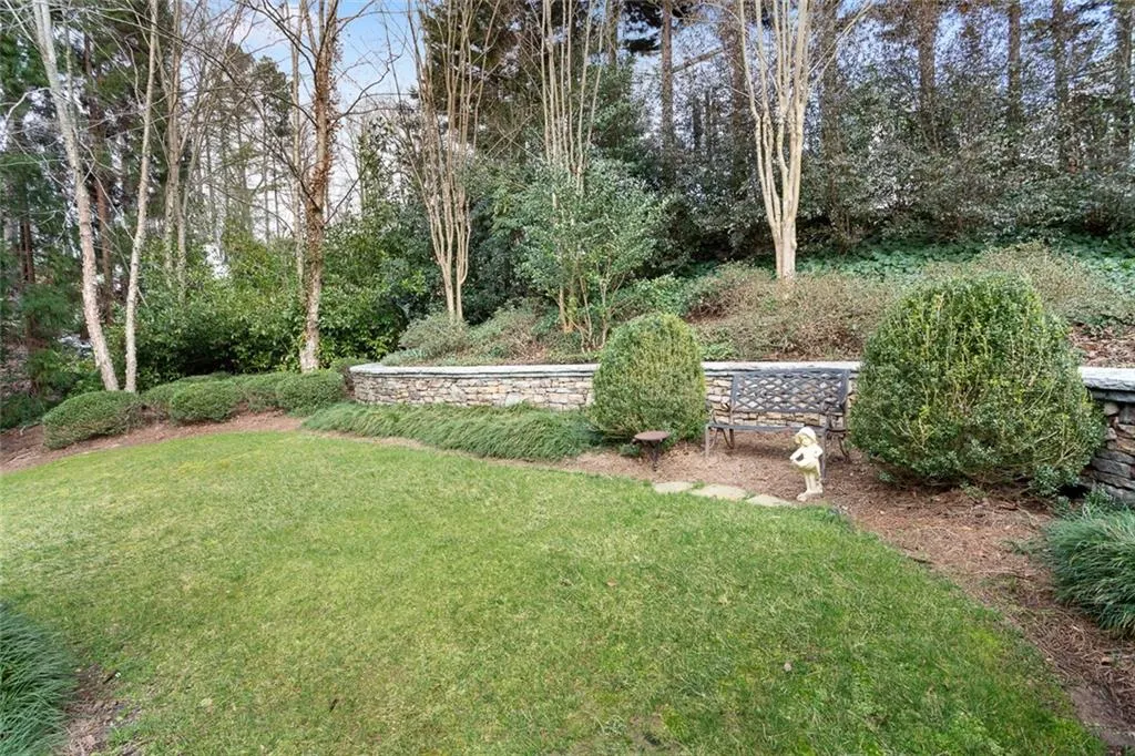 4711 Northside Drive, Sandy Springs, Georgia 30327, 5 Bedrooms Bedrooms, ,5 BathroomsBathrooms,Residential,Sold,4711 Northside Drive,6517376