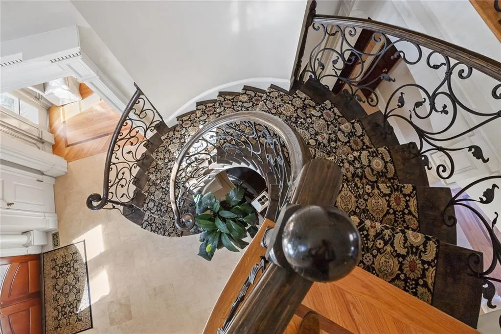 4711 Northside Drive, Sandy Springs, Georgia 30327, 5 Bedrooms Bedrooms, ,5 BathroomsBathrooms,Residential,Sold,4711 Northside Drive,6517376