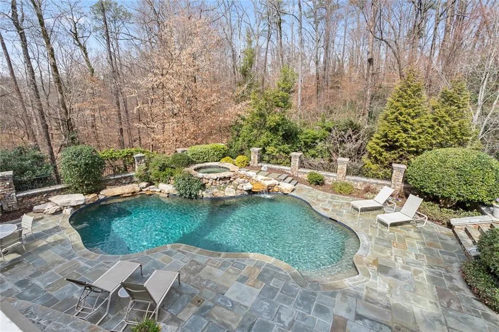 4711 Northside Drive, Sandy Springs, Georgia 30327, 5 Bedrooms Bedrooms, ,5 BathroomsBathrooms,Residential,Sold,4711 Northside Drive,6517376