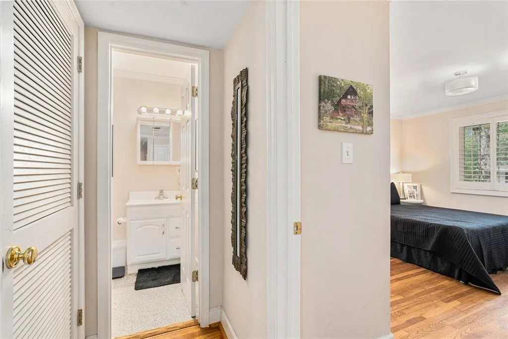 1990 Wellbourne Drive Northeast #7 Drive Ne Unit 7, Atlanta, Georgia 30324, 1 Bedroom Bedrooms, ,1 BathroomBathrooms,Residential,For Sale,1990 Wellbourne Drive Northeast #7 Drive Ne Unit 7,7575078