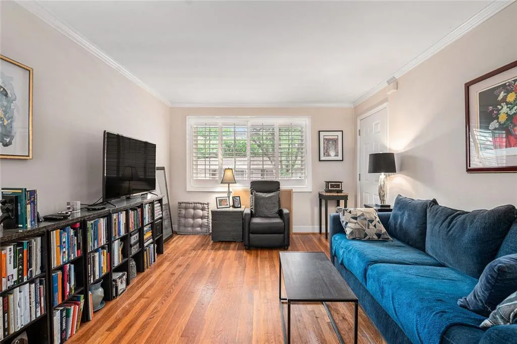 1990 Wellbourne Drive Northeast #7 Drive Ne Unit 7, Atlanta, Georgia 30324, 1 Bedroom Bedrooms, ,1 BathroomBathrooms,Residential,For Sale,1990 Wellbourne Drive Northeast #7 Drive Ne Unit 7,7575078