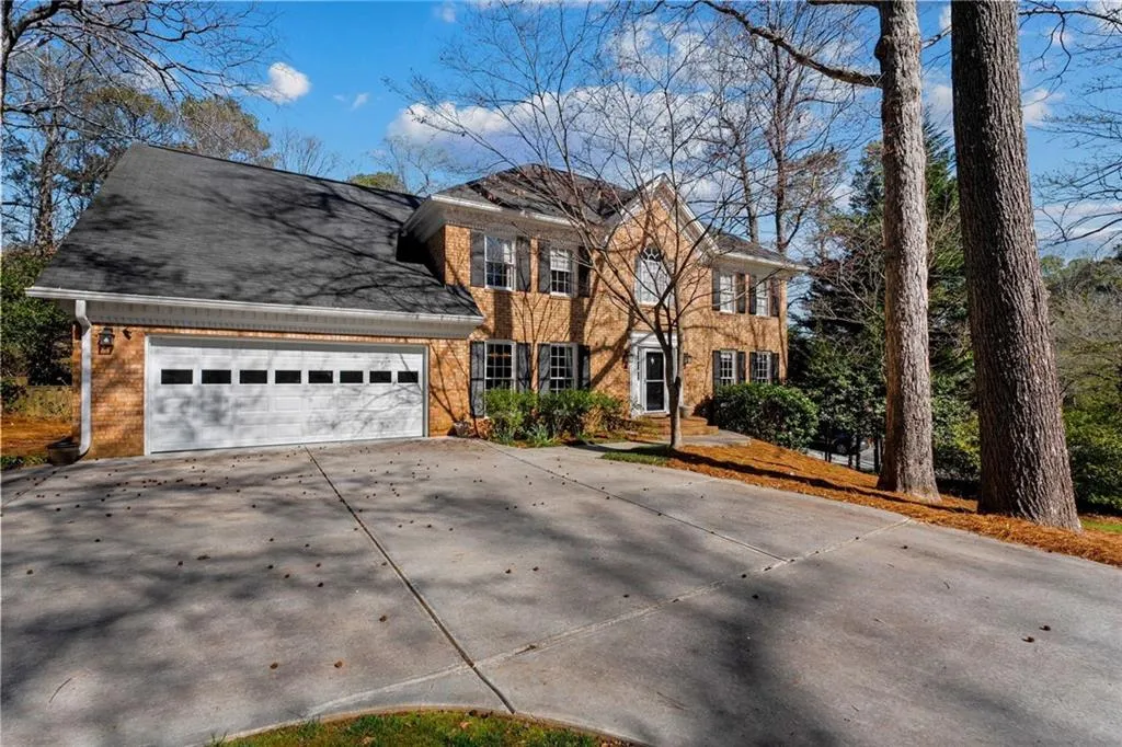 2380 Kimbrough Court, Sandy Springs, Georgia 30350, 5 Bedrooms Bedrooms, ,3 BathroomsBathrooms,Residential,For Sale,2380 Kimbrough Court,7728642