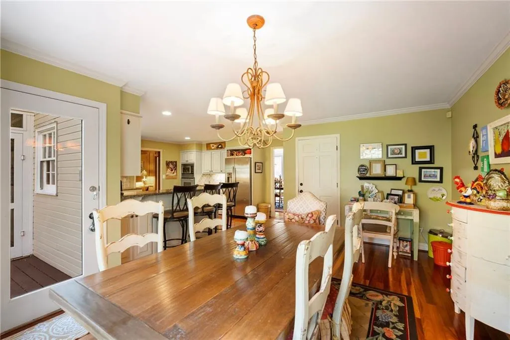 2380 Kimbrough Court, Sandy Springs, Georgia 30350, 5 Bedrooms Bedrooms, ,3 BathroomsBathrooms,Residential,For Sale,2380 Kimbrough Court,7728642