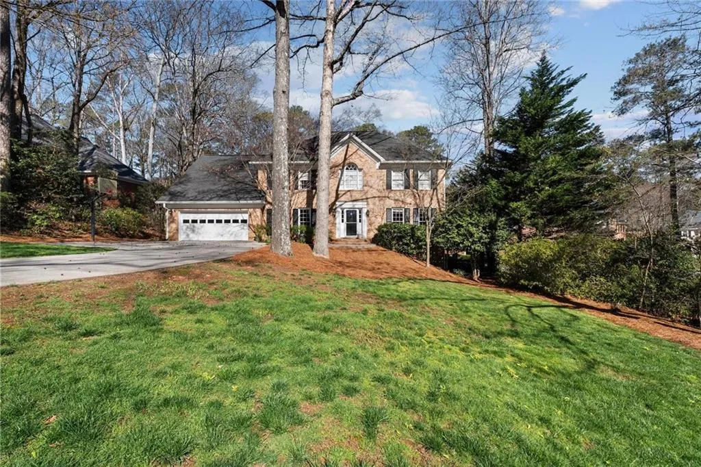 2380 Kimbrough Court, Sandy Springs, Georgia 30350, 5 Bedrooms Bedrooms, ,3 BathroomsBathrooms,Residential,For Sale,2380 Kimbrough Court,7728642