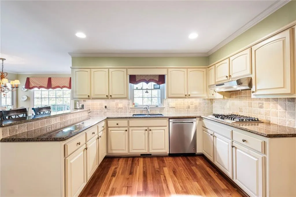 2380 Kimbrough Court, Sandy Springs, Georgia 30350, 5 Bedrooms Bedrooms, ,3 BathroomsBathrooms,Residential,For Sale,2380 Kimbrough Court,7728642