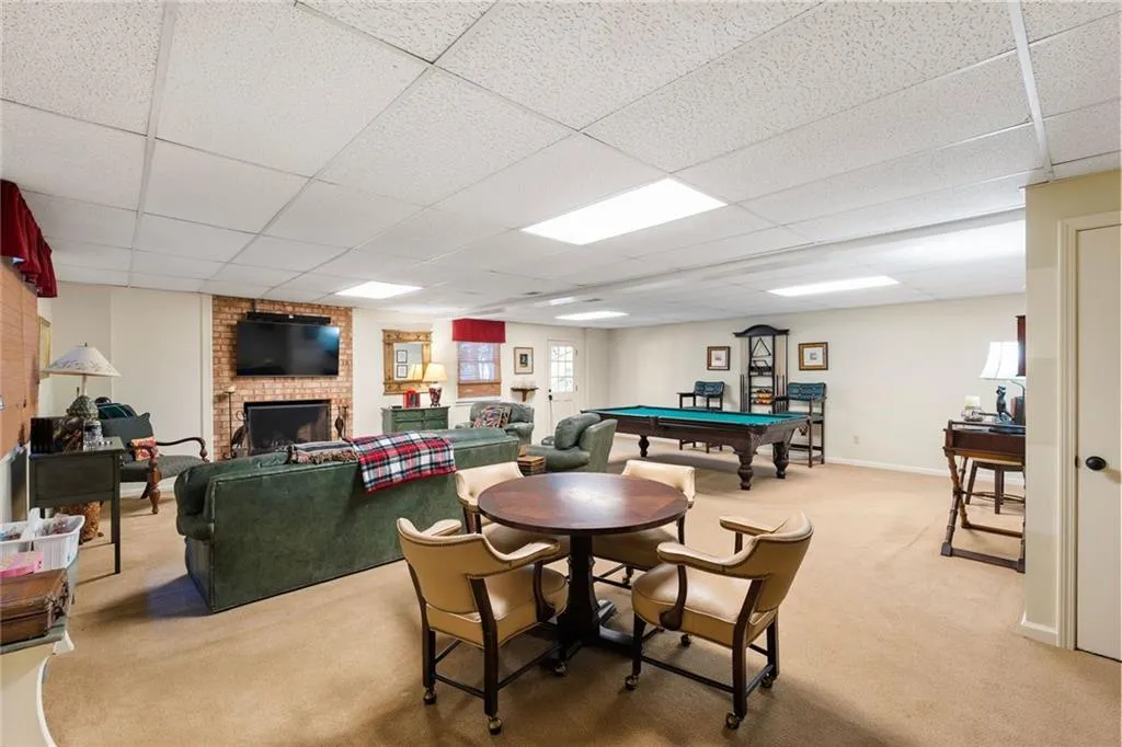 2380 Kimbrough Court, Sandy Springs, Georgia 30350, 5 Bedrooms Bedrooms, ,3 BathroomsBathrooms,Residential,For Sale,2380 Kimbrough Court,7728642