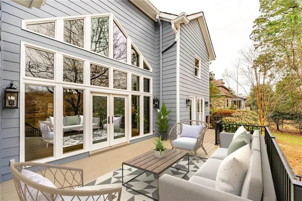 380 Ferry Landing, Sandy Springs, Georgia 30328, 5 Bedrooms Bedrooms, ,4 BathroomsBathrooms,Residential,Sold,380 Ferry Landing,7177340