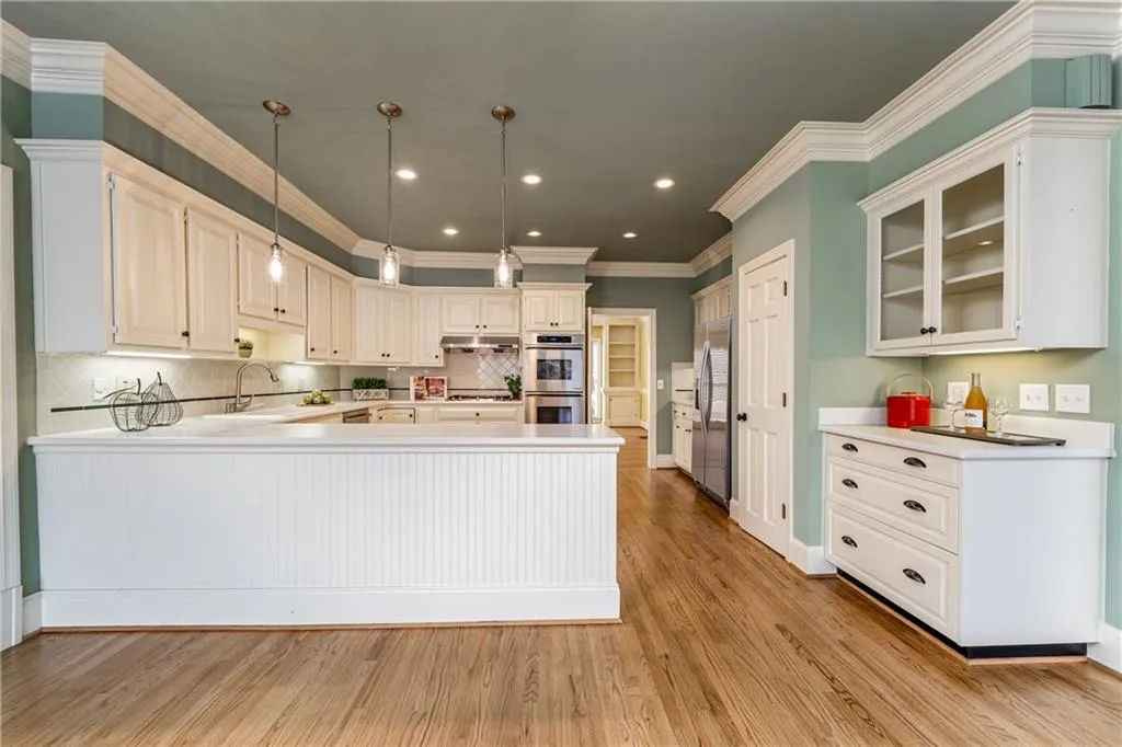 380 Ferry Landing, Sandy Springs, Georgia 30328, 5 Bedrooms Bedrooms, ,4 BathroomsBathrooms,Residential,Sold,380 Ferry Landing,7177340