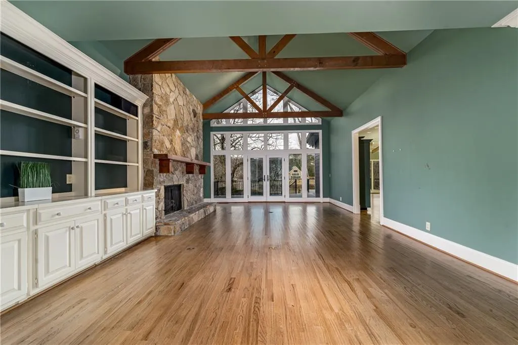 380 Ferry Landing, Sandy Springs, Georgia 30328, 5 Bedrooms Bedrooms, ,4 BathroomsBathrooms,Residential,Sold,380 Ferry Landing,7177340