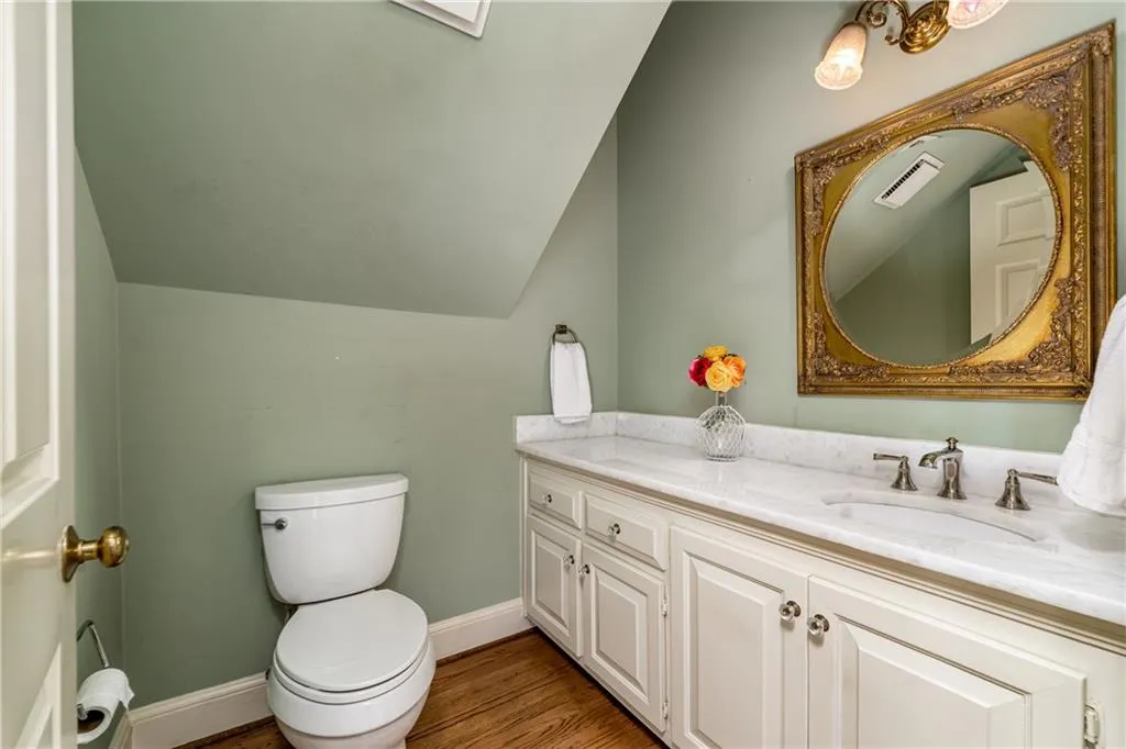 380 Ferry Landing, Sandy Springs, Georgia 30328, 5 Bedrooms Bedrooms, ,4 BathroomsBathrooms,Residential,Sold,380 Ferry Landing,7177340