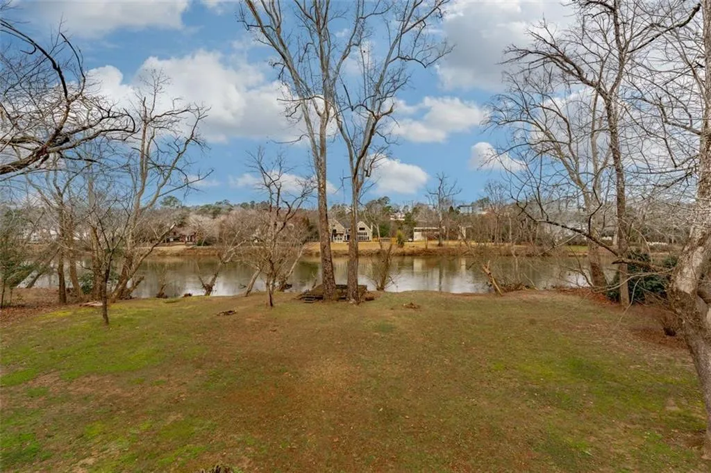 380 Ferry Landing, Sandy Springs, Georgia 30328, 5 Bedrooms Bedrooms, ,4 BathroomsBathrooms,Residential,Sold,380 Ferry Landing,7177340