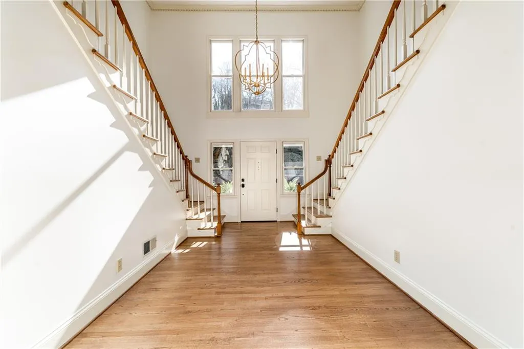 380 Ferry Landing, Sandy Springs, Georgia 30328, 5 Bedrooms Bedrooms, ,4 BathroomsBathrooms,Residential,Sold,380 Ferry Landing,7177340