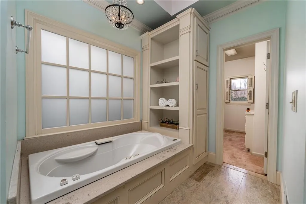 380 Ferry Landing, Sandy Springs, Georgia 30328, 5 Bedrooms Bedrooms, ,4 BathroomsBathrooms,Residential,Sold,380 Ferry Landing,7177340