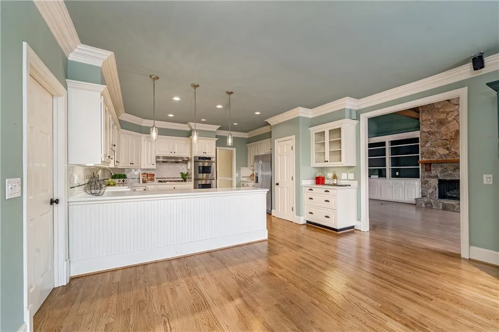 380 Ferry Landing, Sandy Springs, Georgia 30328, 5 Bedrooms Bedrooms, ,4 BathroomsBathrooms,Residential,Sold,380 Ferry Landing,7177340