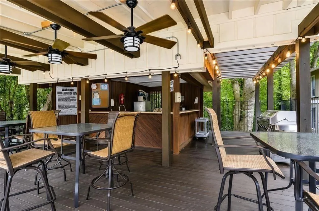 5149 Roswell Road Unit 1, Atlanta, Georgia 30342, 2 Bedrooms Bedrooms, 0 ,1 BathroomBathrooms,Residential,For Sale,5149 Roswell Road Unit 1,7810380