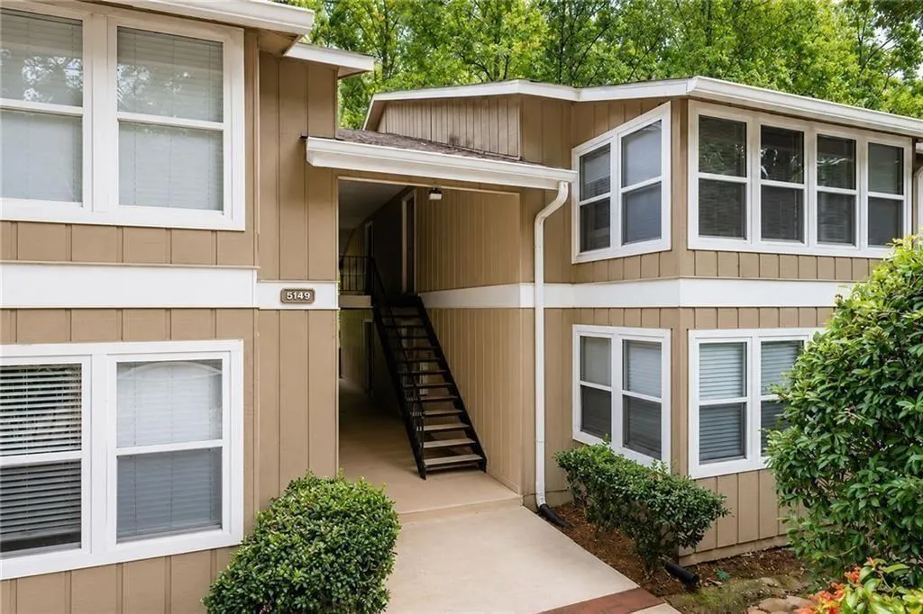 5149 Roswell Road Unit 1, Atlanta, Georgia 30342, 2 Bedrooms Bedrooms, 0 ,1 BathroomBathrooms,Residential,For Sale,5149 Roswell Road Unit 1,7810380