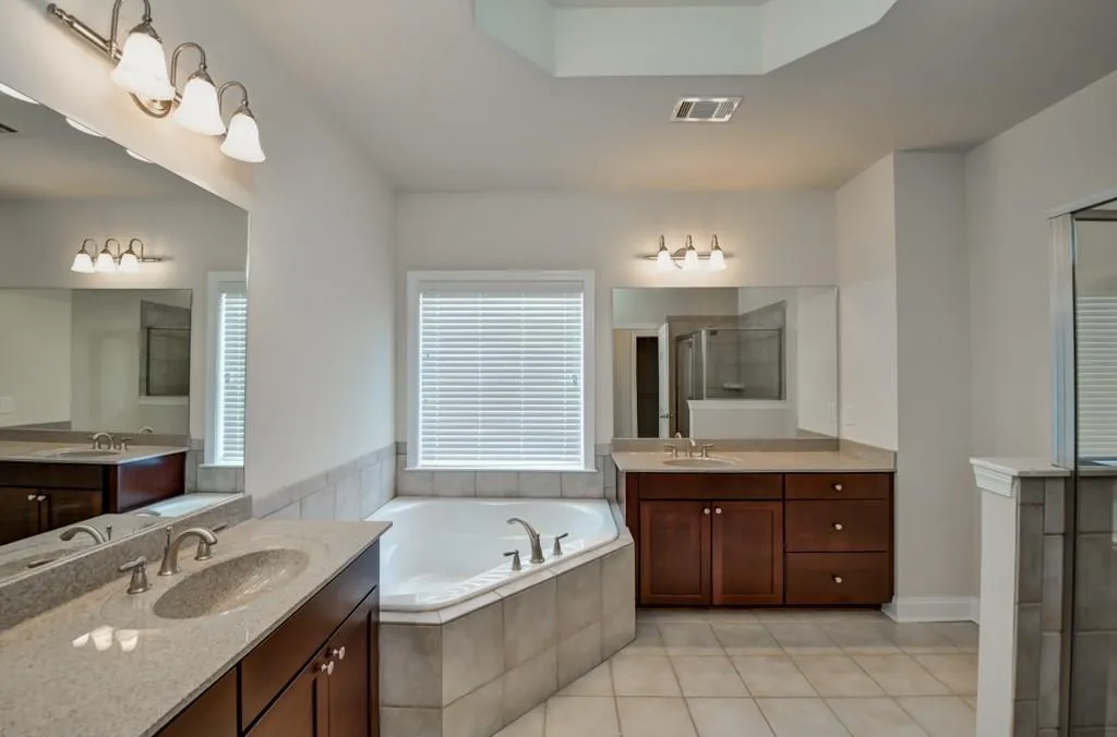1937 Cherry Laurel Court Unit 1937, Atlanta, Georgia 30339, 3 Bedrooms Bedrooms, ,3 BathroomsBathrooms,Residential,Sold,1937 Cherry Laurel Court Unit 1937,6008912