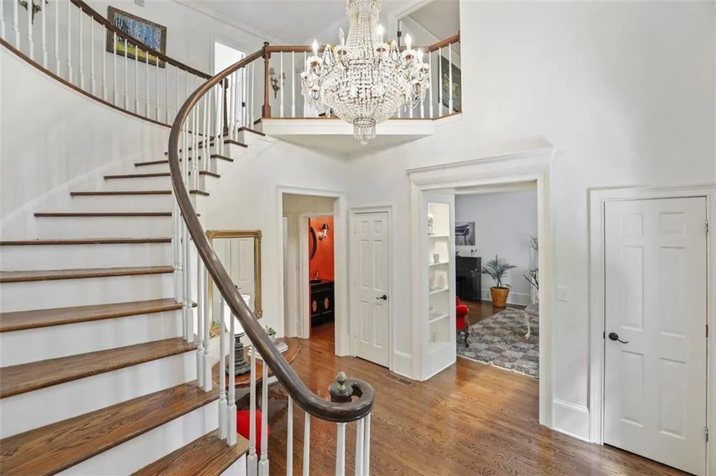 5700 Lake Island Drive, Atlanta, Georgia 30327, 4 Bedrooms Bedrooms, ,3 BathroomsBathrooms,Residential,Sold,5700 Lake Island Drive,6908965