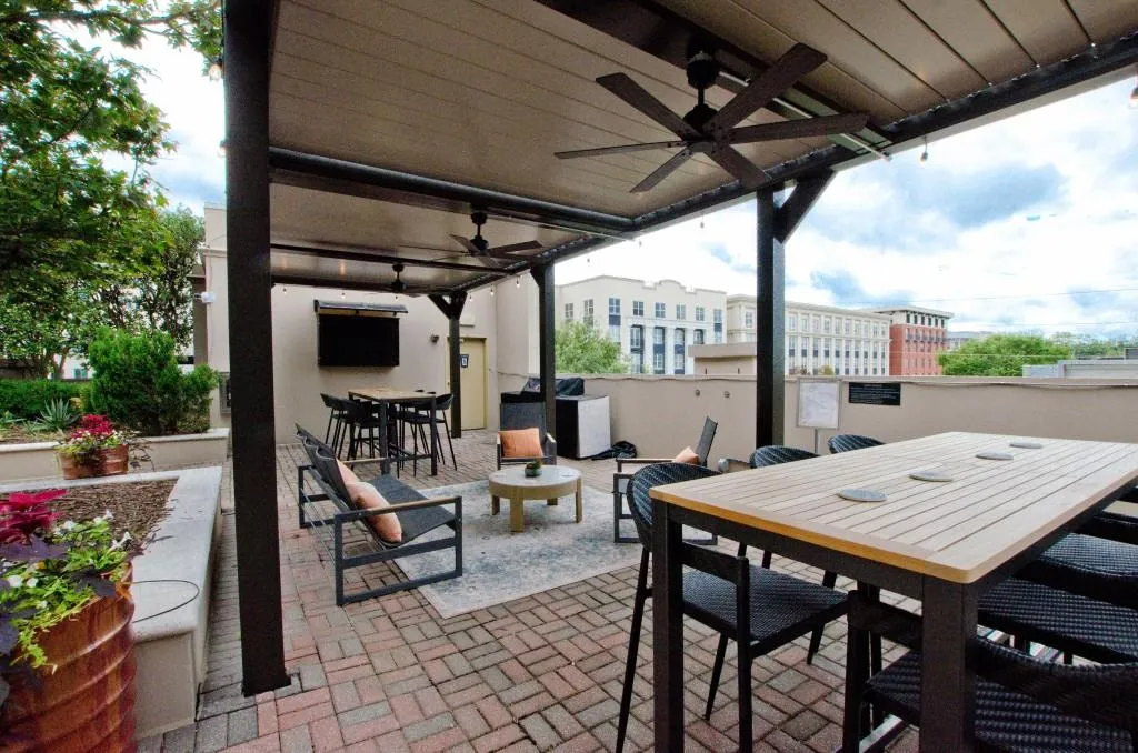 325 E Paces Ferry Road Unit 2111, Atlanta, Georgia 30305, 2 Bedrooms Bedrooms, ,2 BathroomsBathrooms,Residential,For Sale,325 E Paces Ferry Road Unit 2111,7634954