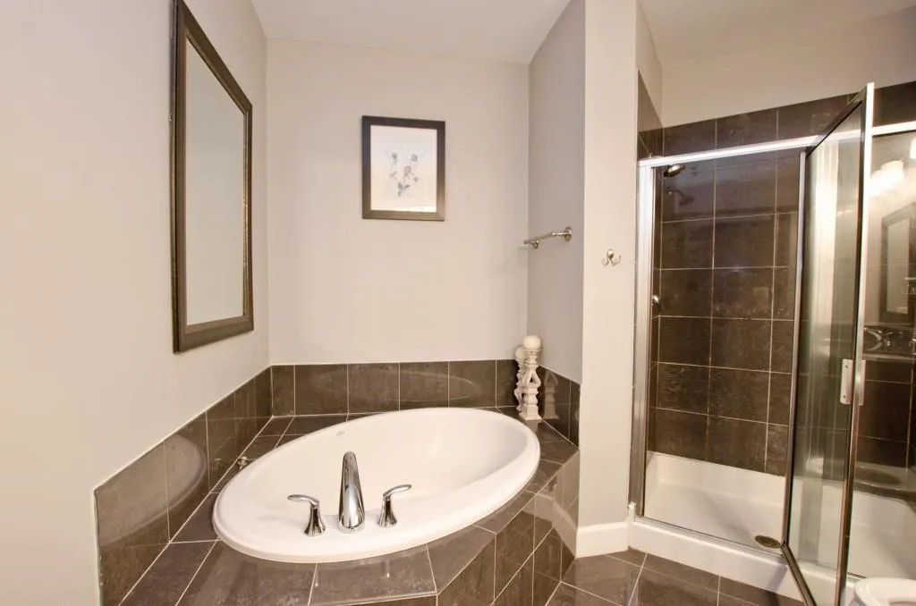 325 E Paces Ferry Road Unit 2111, Atlanta, Georgia 30305, 2 Bedrooms Bedrooms, ,2 BathroomsBathrooms,Residential,For Sale,325 E Paces Ferry Road Unit 2111,7634954