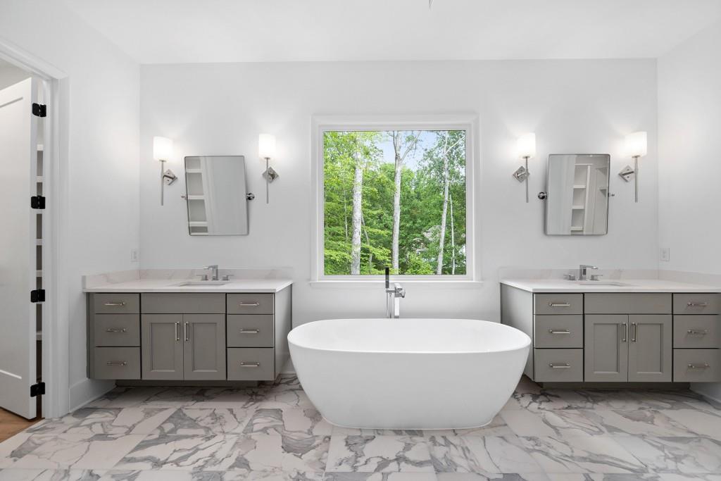 130 Nezhat Place Lot No 4, Sandy Springs, Georgia 30350, 5 Bedrooms Bedrooms, ,5 BathroomsBathrooms,Residential,Sold,130 Nezhat Place Lot No 4,7287655