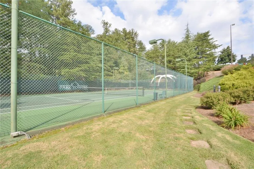 795 Hammond Drive Unit 1001, Atlanta, Georgia 30328, 2 Bedrooms Bedrooms, ,1 BathroomBathrooms,Residential,Sold,795 Hammond Drive Unit 1001,5898691