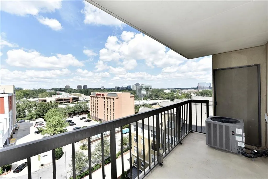 795 Hammond Drive Unit 1001, Atlanta, Georgia 30328, 2 Bedrooms Bedrooms, ,1 BathroomBathrooms,Residential,Sold,795 Hammond Drive Unit 1001,5898691