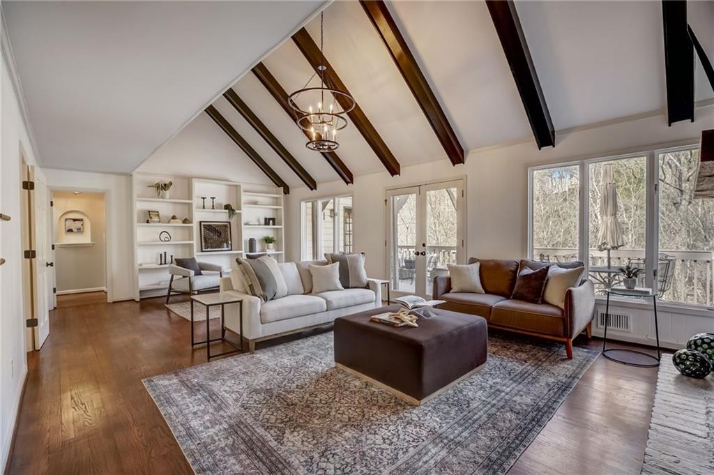 177 N Mill Court, Sandy Springs, Georgia 30328, 5 Bedrooms Bedrooms, ,4 BathroomsBathrooms,Residential,Sold,177 N Mill Court,7343988