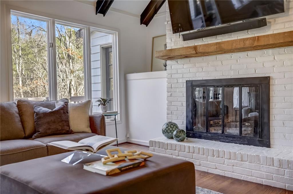 177 N Mill Court, Sandy Springs, Georgia 30328, 5 Bedrooms Bedrooms, ,4 BathroomsBathrooms,Residential,Sold,177 N Mill Court,7343988