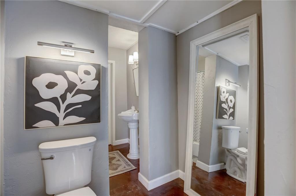 177 N Mill Court, Sandy Springs, Georgia 30328, 5 Bedrooms Bedrooms, ,4 BathroomsBathrooms,Residential,Sold,177 N Mill Court,7343988