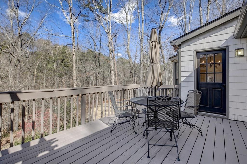 177 N Mill Court, Sandy Springs, Georgia 30328, 5 Bedrooms Bedrooms, ,4 BathroomsBathrooms,Residential,Sold,177 N Mill Court,7343988