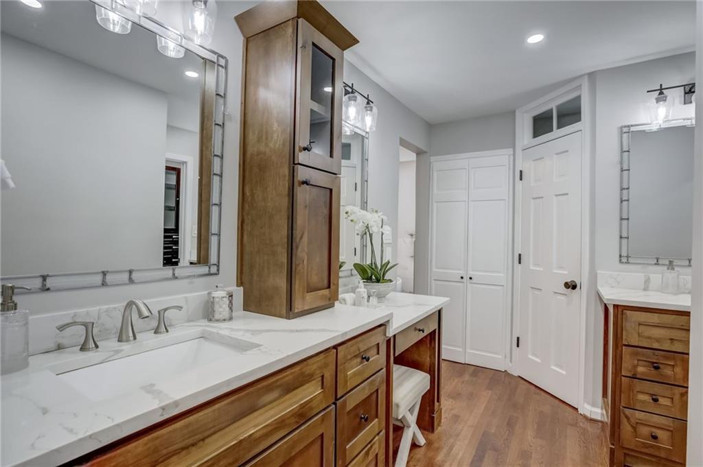 177 N Mill Court, Sandy Springs, Georgia 30328, 5 Bedrooms Bedrooms, ,4 BathroomsBathrooms,Residential,Sold,177 N Mill Court,7343988