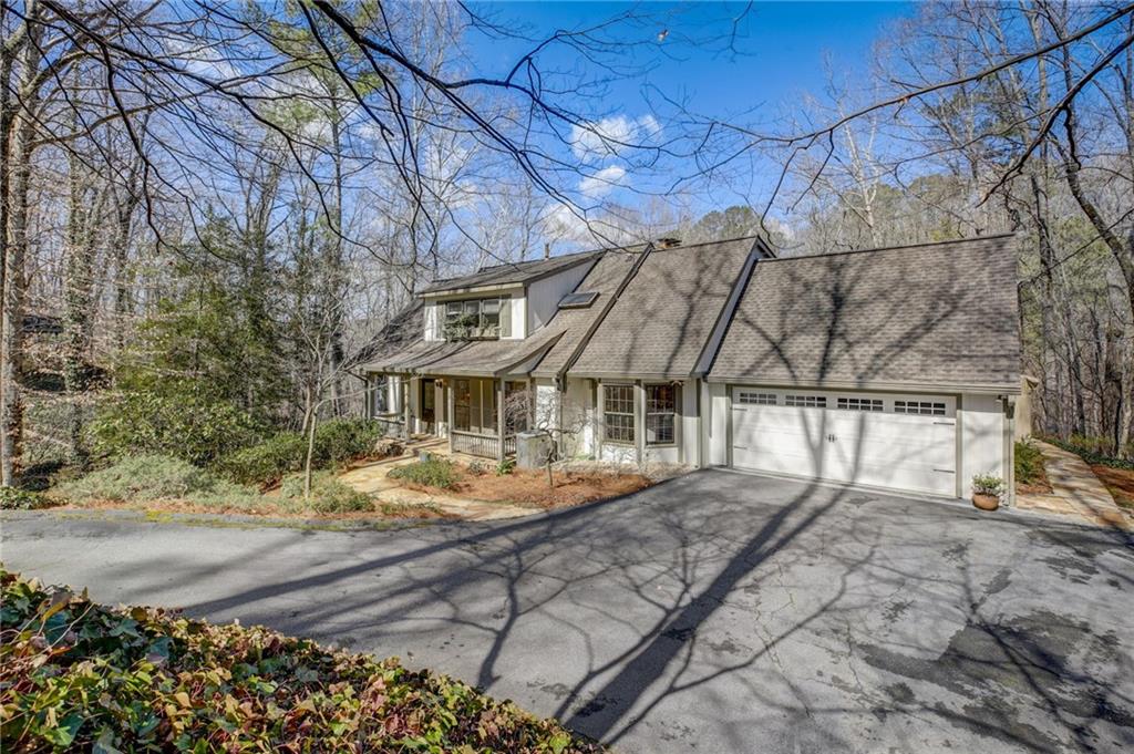 177 N Mill Court, Sandy Springs, Georgia 30328, 5 Bedrooms Bedrooms, ,4 BathroomsBathrooms,Residential,Sold,177 N Mill Court,7343988