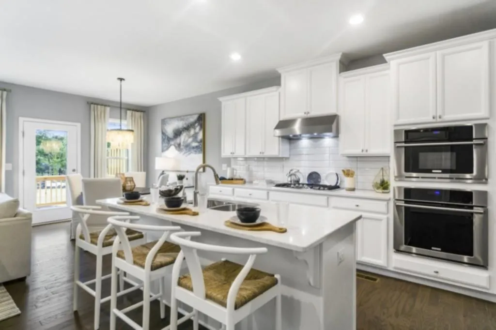 362 Provenance Drive, Sandy Springs, Georgia 30328, 4 Bedrooms Bedrooms, ,3 BathroomsBathrooms,Residential,Sold,362 Provenance Drive,6556806