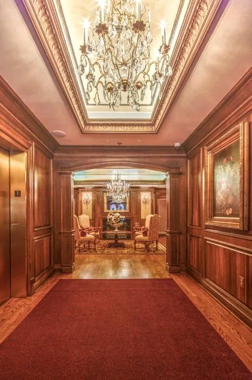 2865 Lenox Road Ne Unit 504, Atlanta, Georgia 30324, 2 Bedrooms Bedrooms, ,2 BathroomsBathrooms,Residential,Sold,2865 Lenox Road Ne Unit 504,5730463