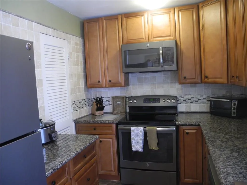 136 Peachtree Memorial Drive Nw Unit Pa4, Atlanta, Georgia 30309, 2 Bedrooms Bedrooms, ,1 BathroomBathrooms,Residential,Sold,136 Peachtree Memorial Drive Nw Unit Pa4,5642036