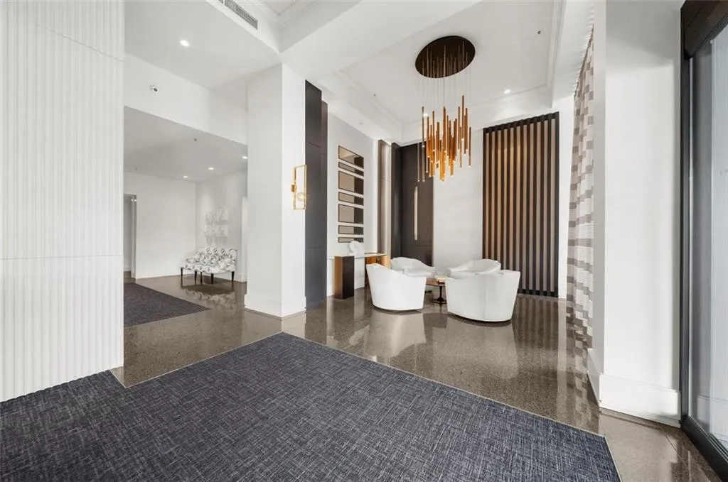 2660 Peachtree Road Nw Unit 16c, Atlanta, Georgia 30305, 2 Bedrooms Bedrooms, 0 ,2 BathroomsBathrooms,Residential,For Sale,2660 Peachtree Road Nw Unit 16c,7741161