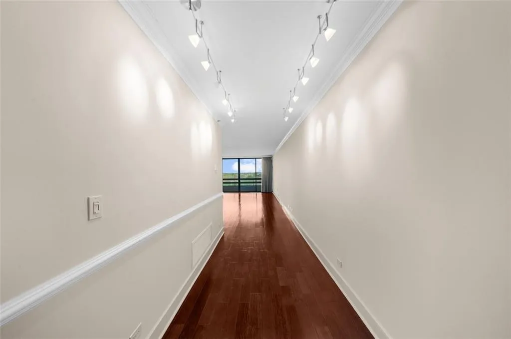 2660 Peachtree Road Nw Unit 16c, Atlanta, Georgia 30305, 2 Bedrooms Bedrooms, 0 ,2 BathroomsBathrooms,Residential,For Sale,2660 Peachtree Road Nw Unit 16c,7741161