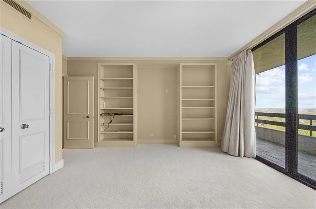 2660 Peachtree Road Nw Unit 16c, Atlanta, Georgia 30305, 2 Bedrooms Bedrooms, 0 ,2 BathroomsBathrooms,Residential,For Sale,2660 Peachtree Road Nw Unit 16c,7741161